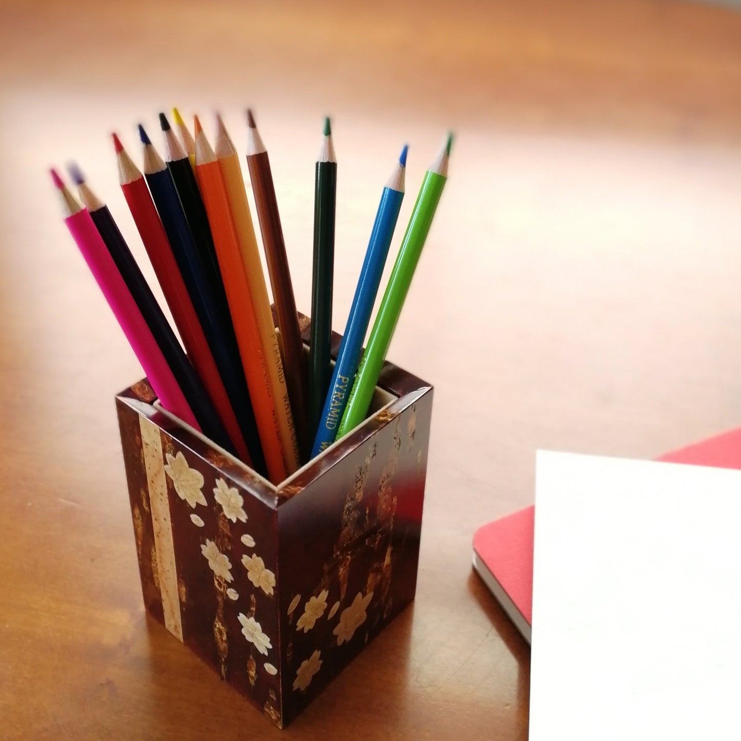 ペンスタンド 春秋