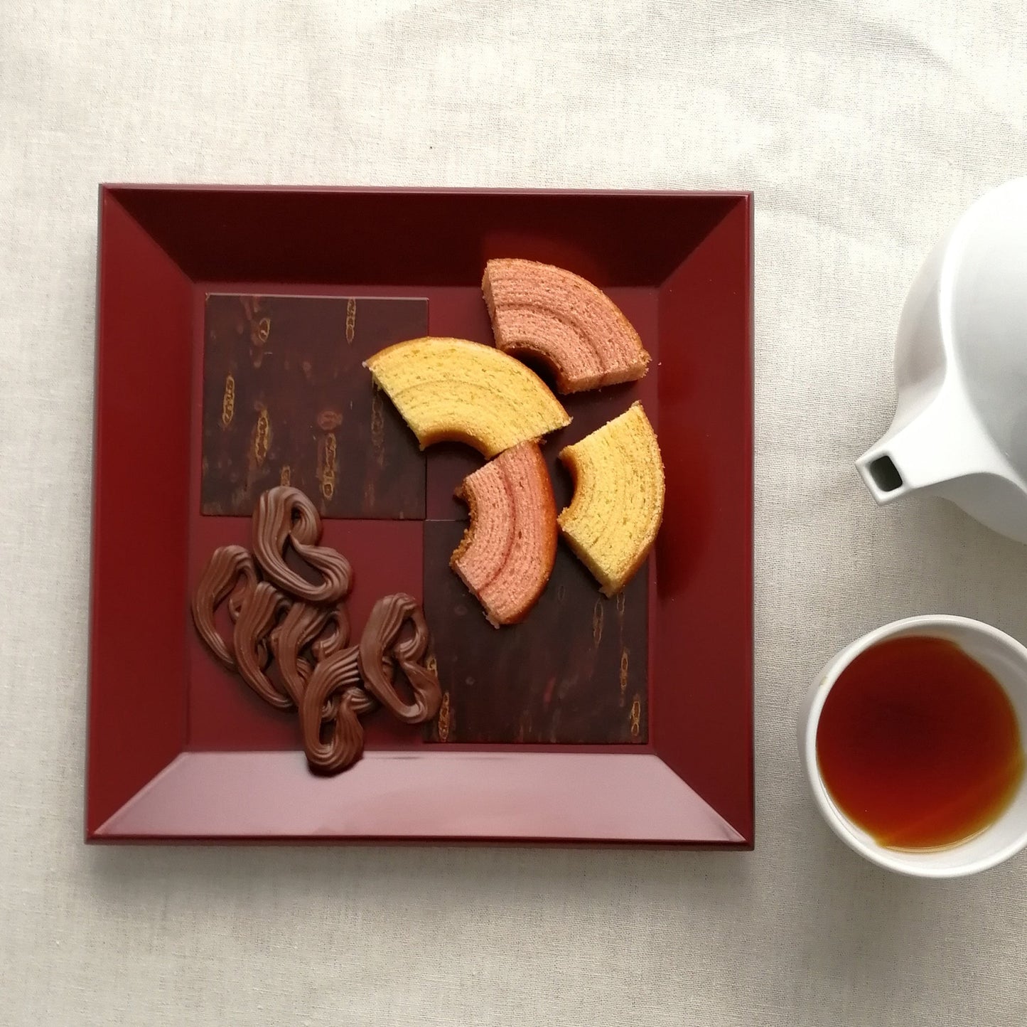 プレート 紅桜角盛器