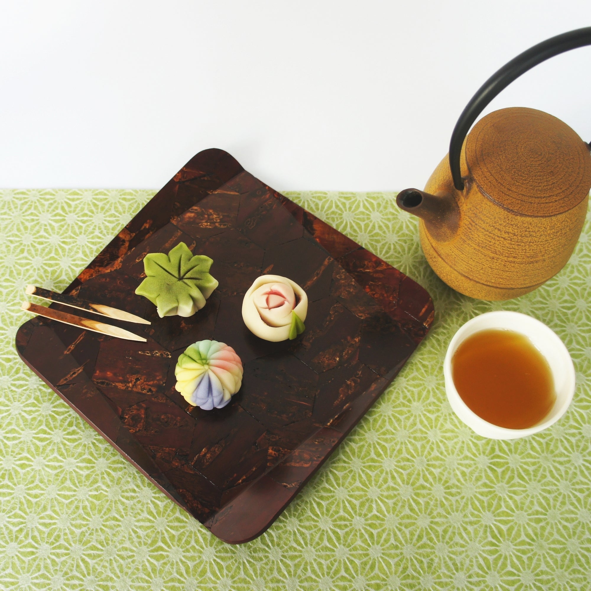 プレート 隅折盛皿 – Tomioka-Shoten